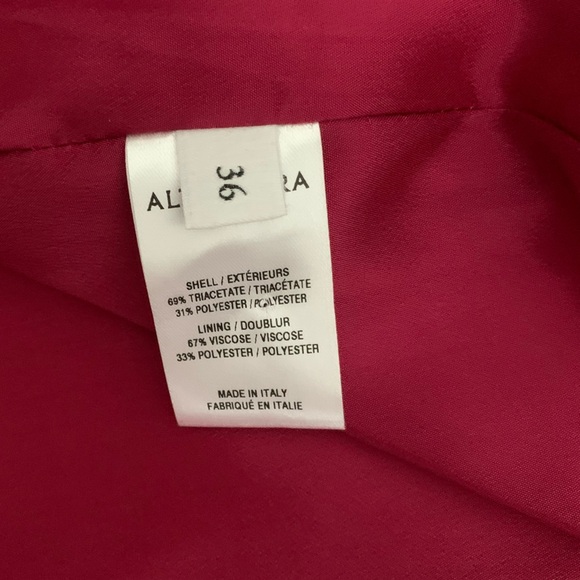 Altuzarra's 'Fenice' cady blazer in mulberry purple - Picture 9 of 9